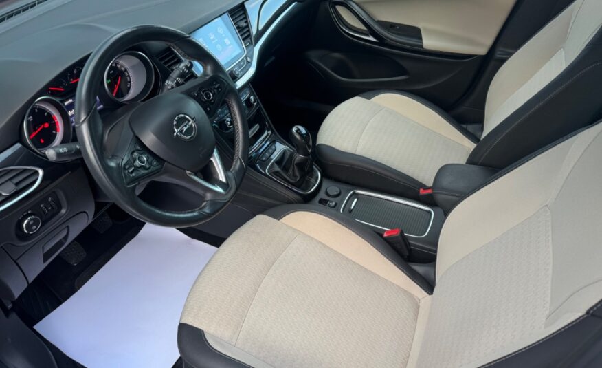 Opel Astra Sport Tourer ST 1.4 Turbo Innovation