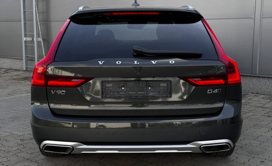 Volvo V90 CC D4 Cross Country Pro AWD A/T
