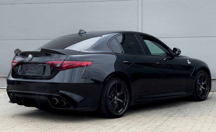 Alfa Romeo Giulia 2.9 Twin Turbo V6 510 AT QV