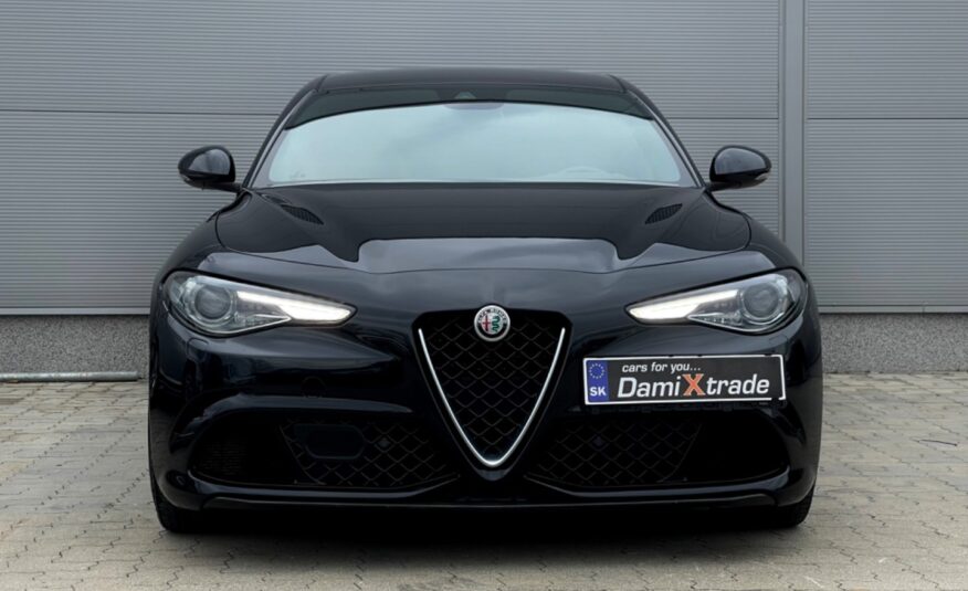 Alfa Romeo Giulia 2.9 Twin Turbo V6 510 AT QV