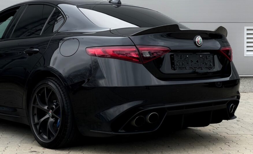 Alfa Romeo Giulia 2.9 Twin Turbo V6 510 AT QV