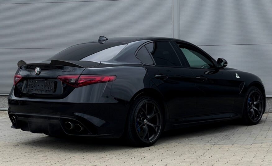 Alfa Romeo Giulia 2.9 Twin Turbo V6 510 AT QV