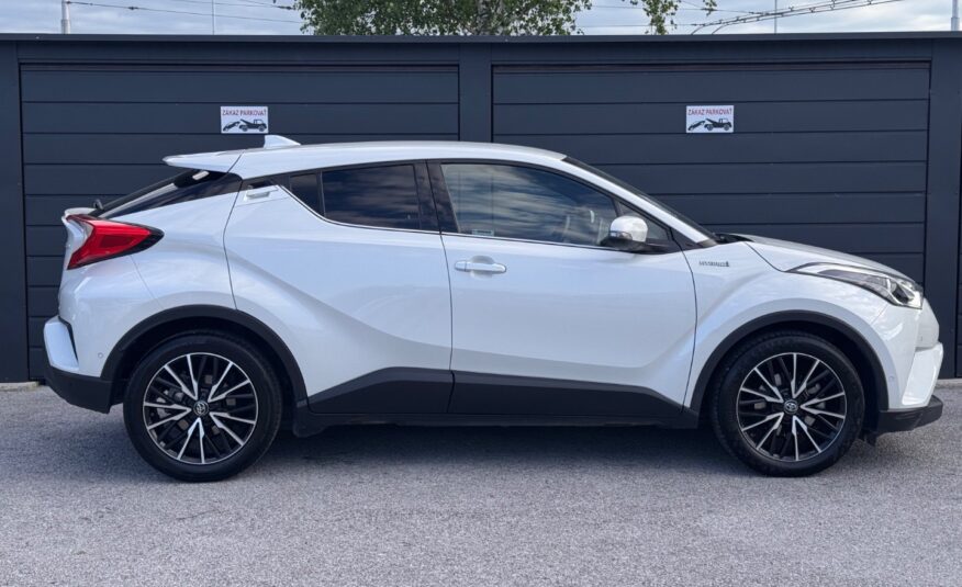 Toyota C-HR 1.8 Hybrid Executive E-CVT FWD