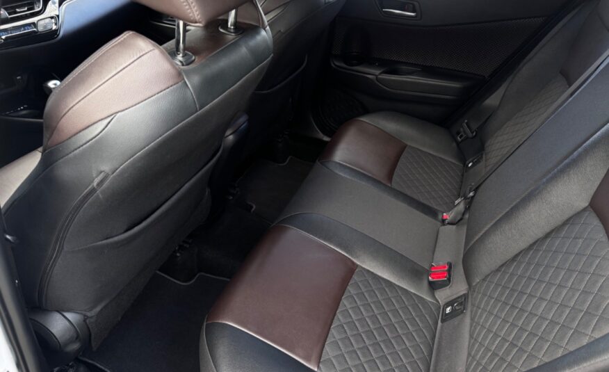 Toyota C-HR 1.8 Hybrid Executive E-CVT FWD
