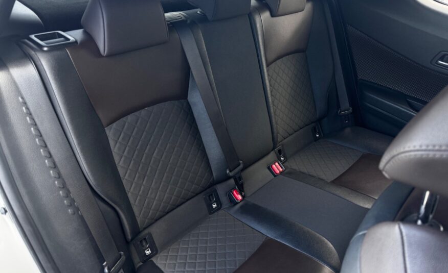 Toyota C-HR 1.8 Hybrid Executive E-CVT FWD
