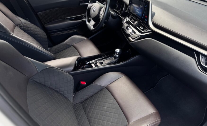 Toyota C-HR 1.8 Hybrid Executive E-CVT FWD