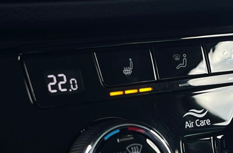 Škoda Superb 2.0 TDI SCR Live DSG