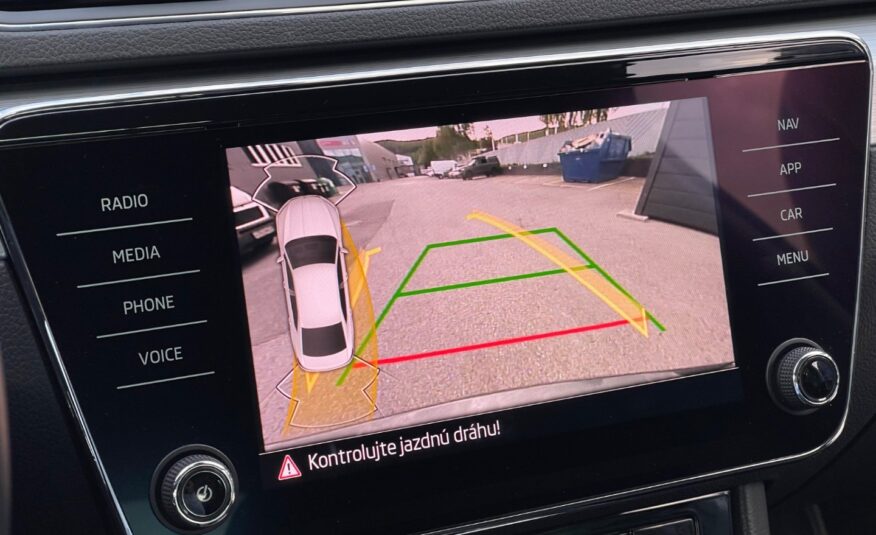 Škoda Superb 2.0 TDI SCR Live DSG