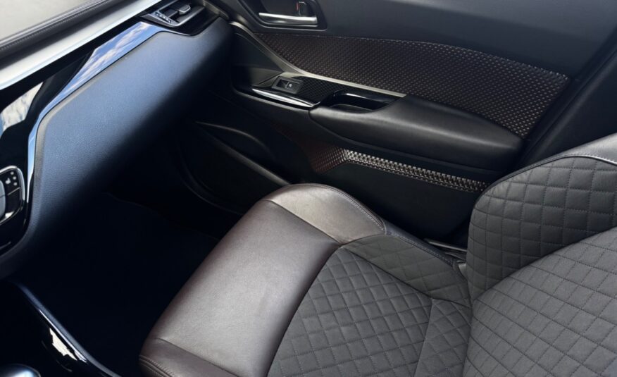 Toyota C-HR 1.8 Hybrid Executive E-CVT FWD
