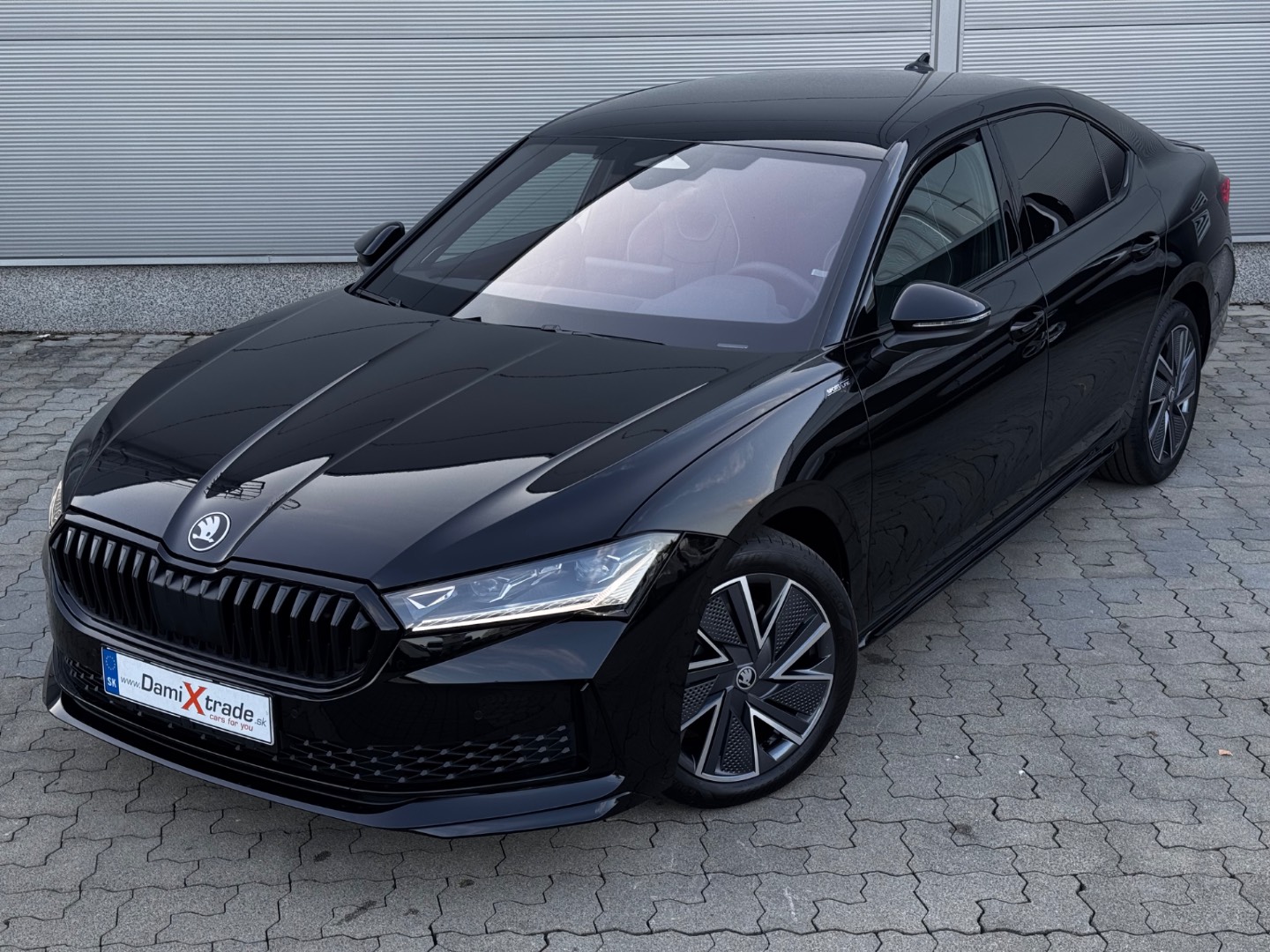 Škoda Superb Sportline 2.0 TSI 195kW 7DSG 4×4 NOVÝ