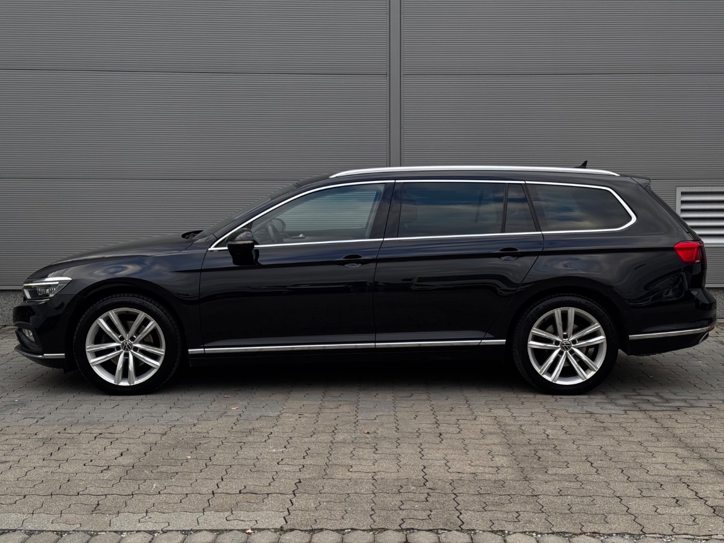 Volkswagen Passat Variant 2.0 TDI Elegance 4Motion DSG