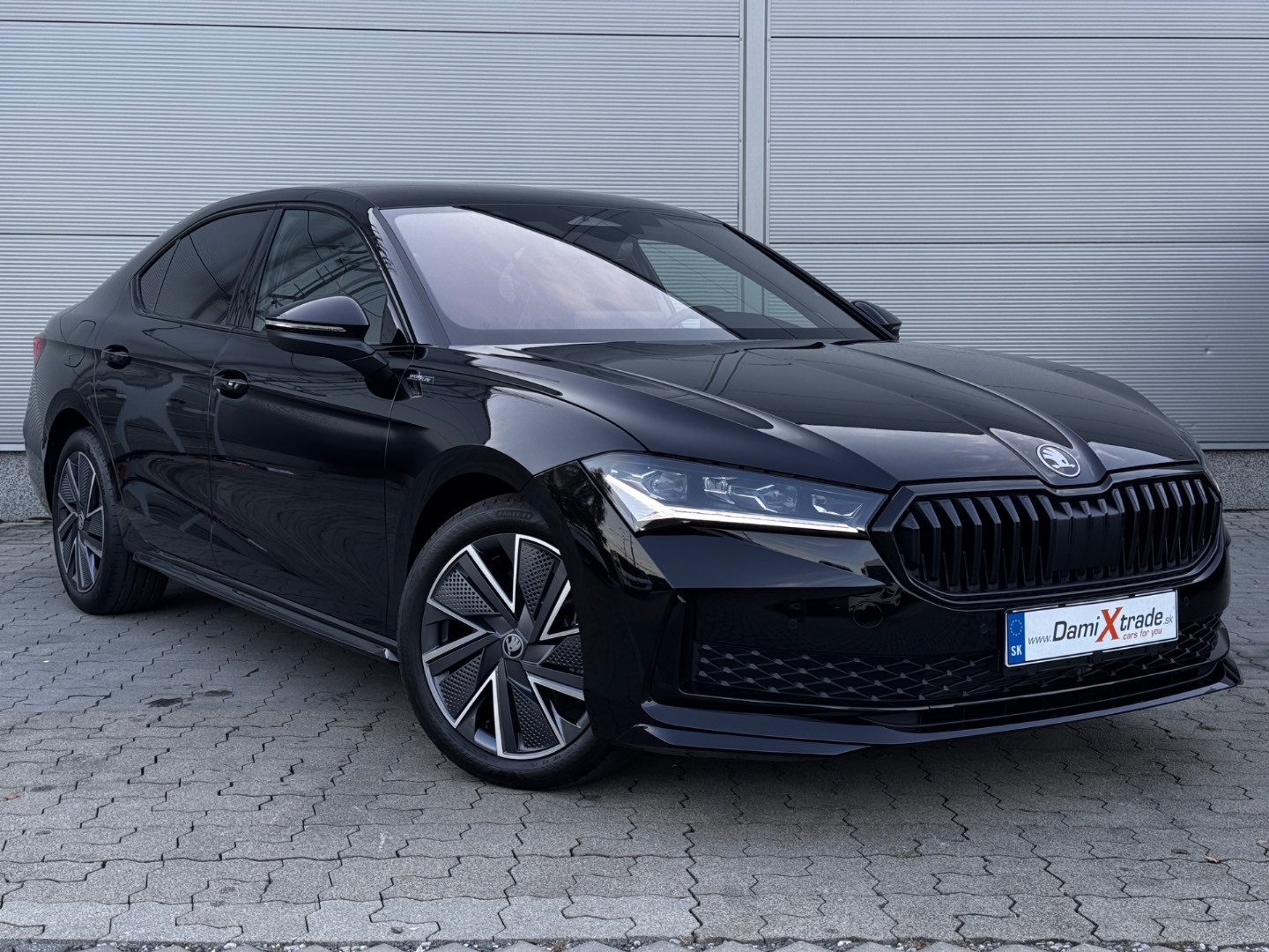 Škoda Superb Sportline 2.0 TSI 195kW 7DSG 4×4 NOVÝ