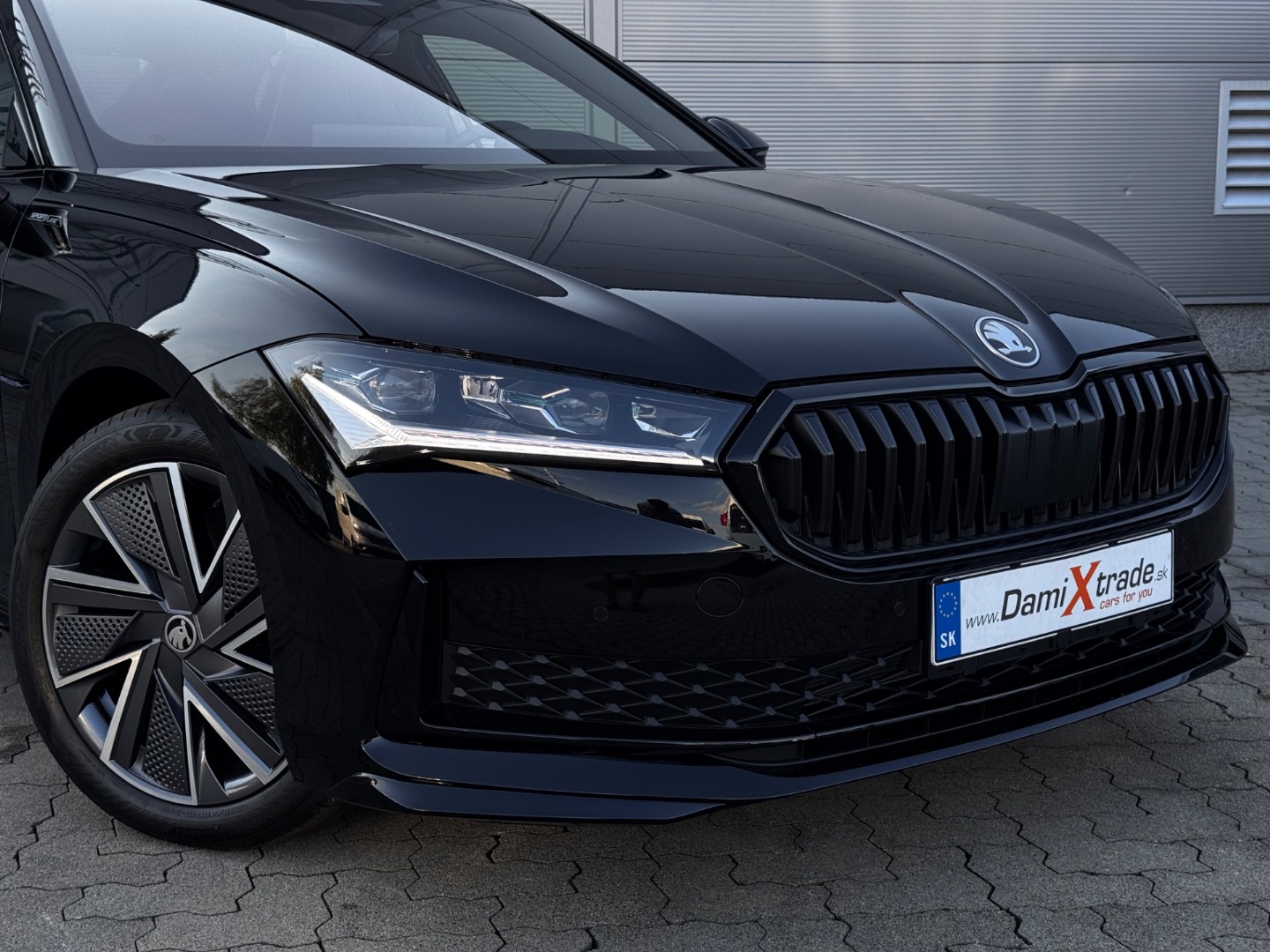 Škoda Superb Sportline 2.0 TSI 195kW 7DSG 4×4 NOVÝ