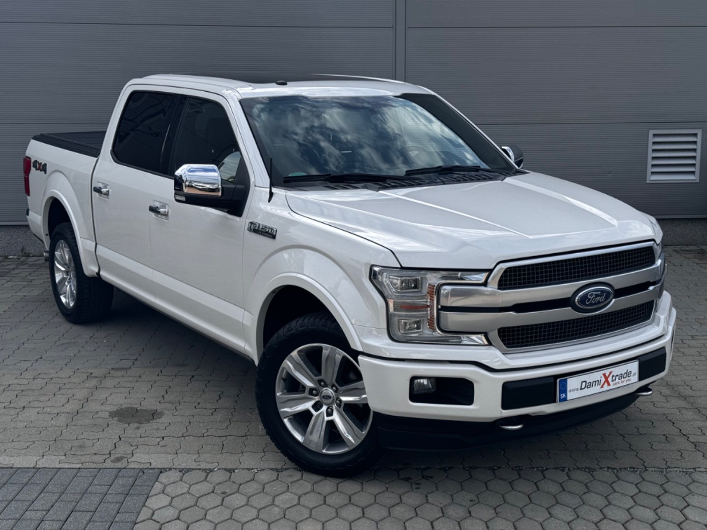 Ford F-150 4×4 PLATINUM Texas Edition