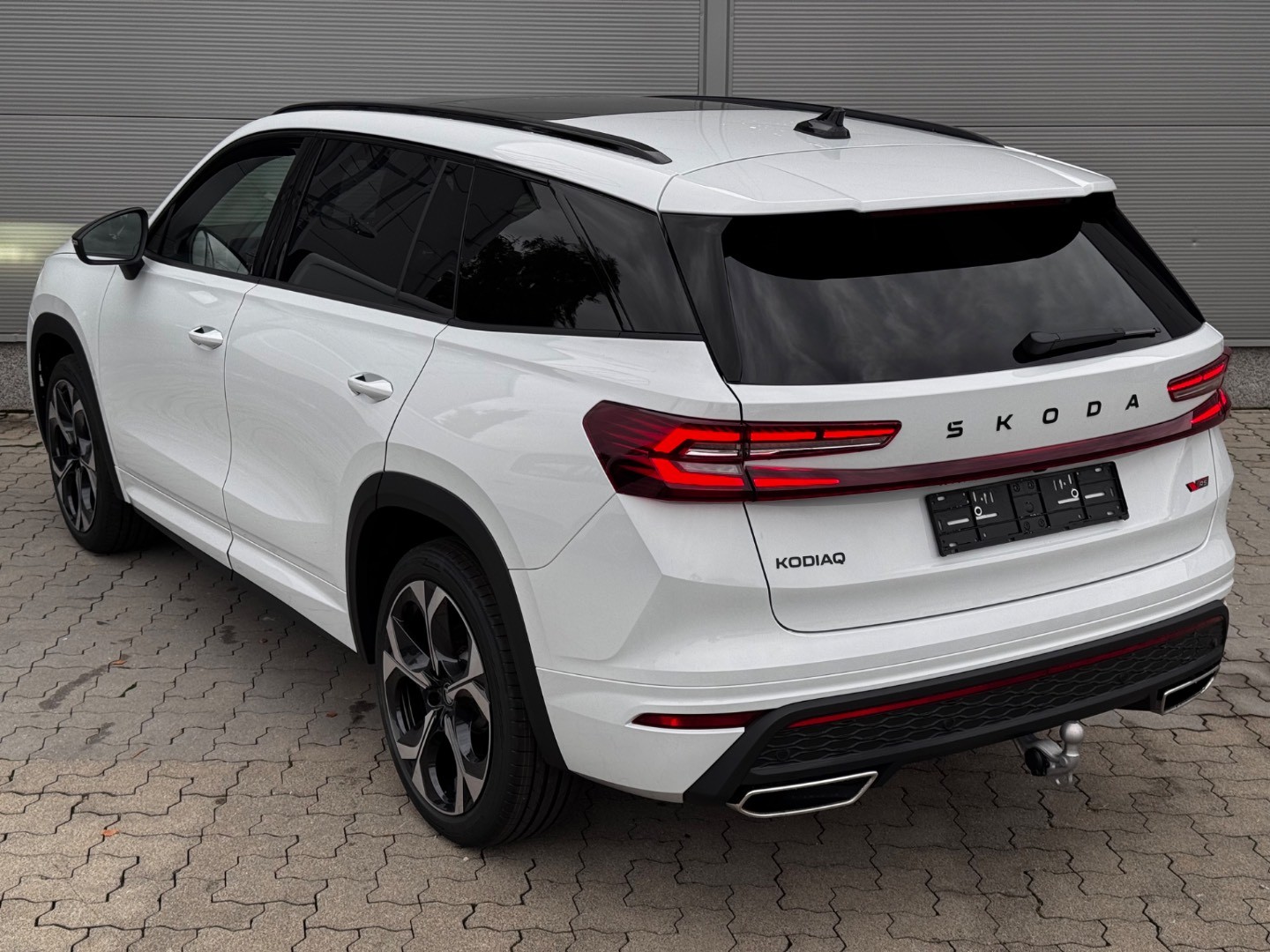 Škoda Kodiaq RS 2,0 TSI 195,00 kW 7-stup. Automat. 4×4 NOVÝ