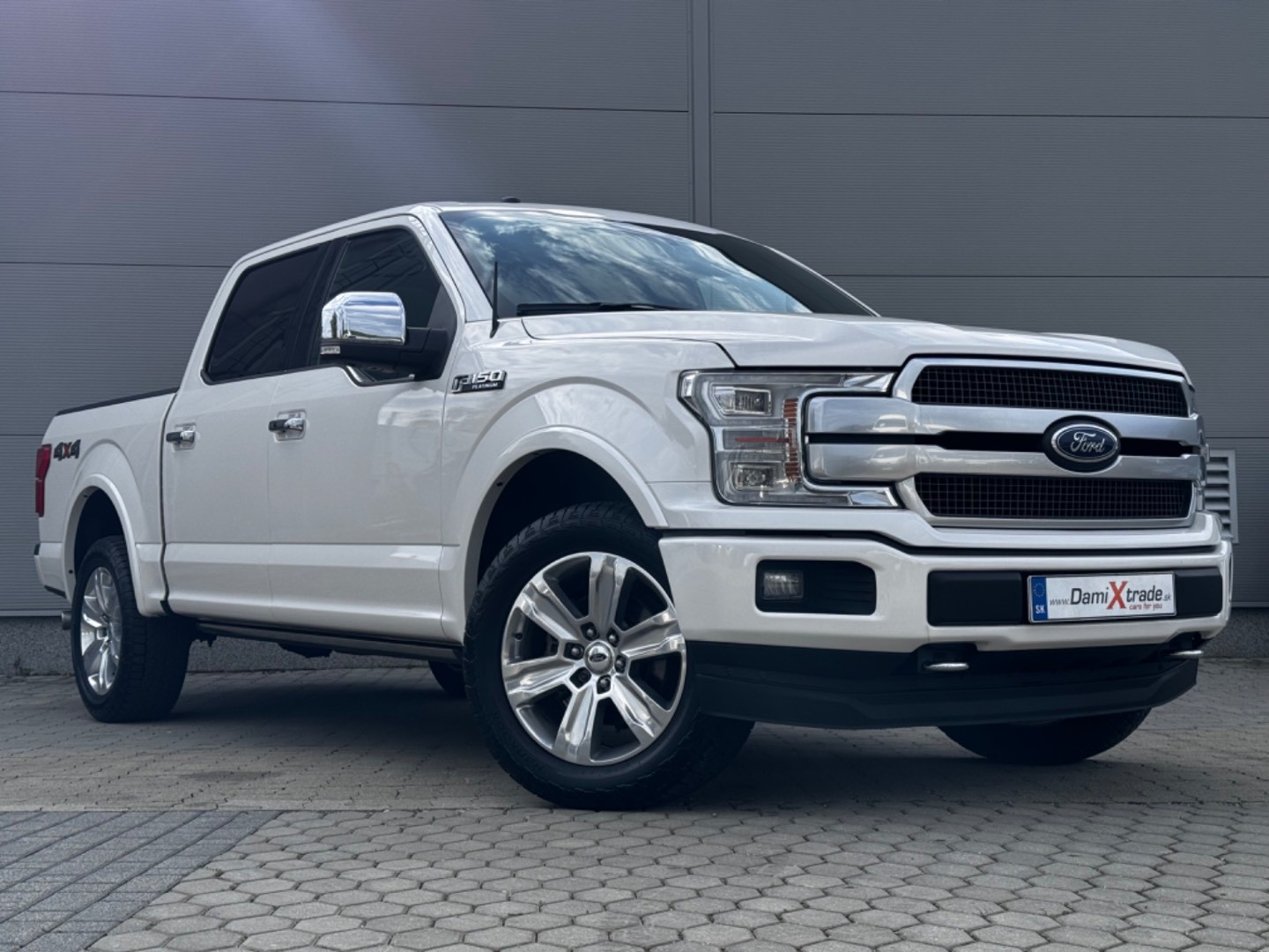 Ford F-150 4×4 PLATINUM Texas Edition