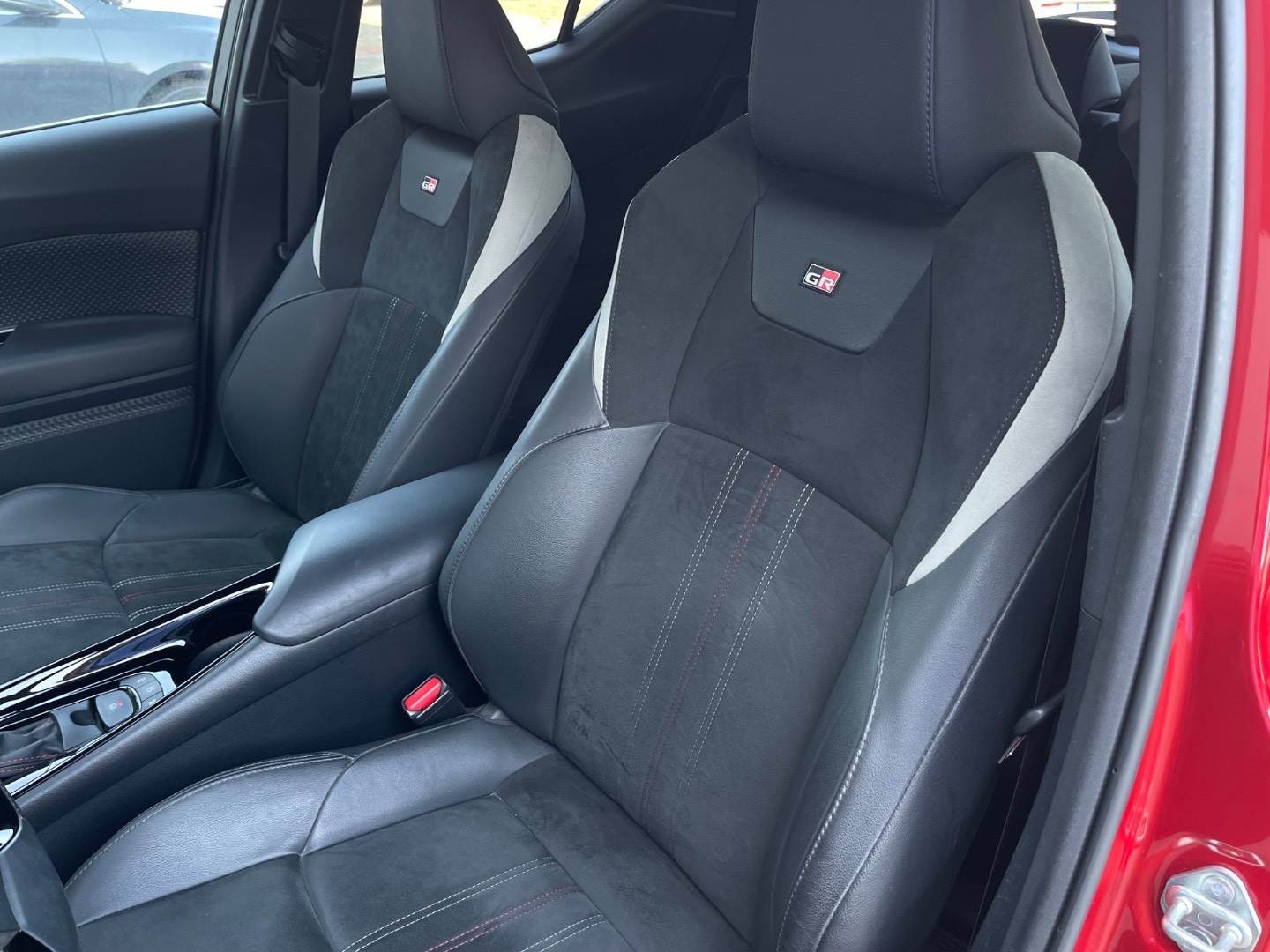 Toyota C-HR 1.8 Hybrid GR Sport E-CVT