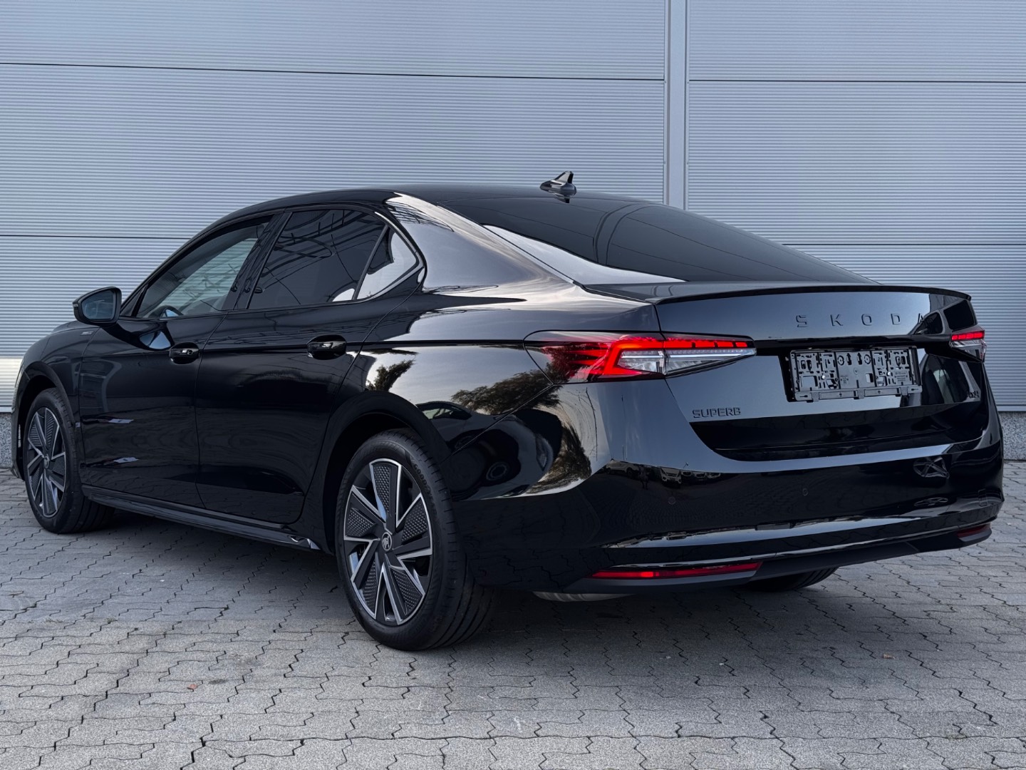 Škoda Superb Sportline 2.0 TSI 195kW 7DSG 4×4 NOVÝ