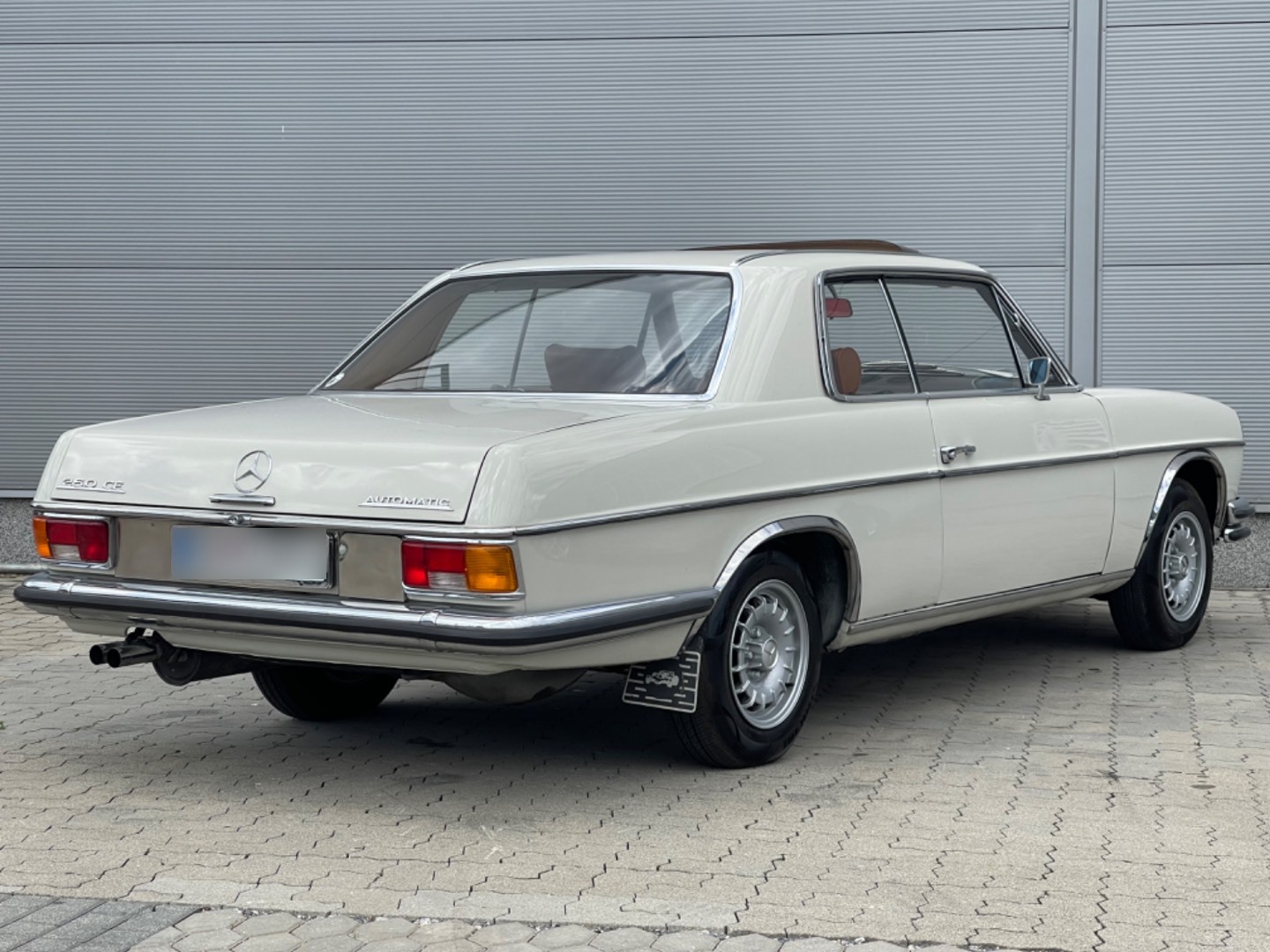 Mercedes-Benz 230 – 300 CE Kupé 250CE Automatic