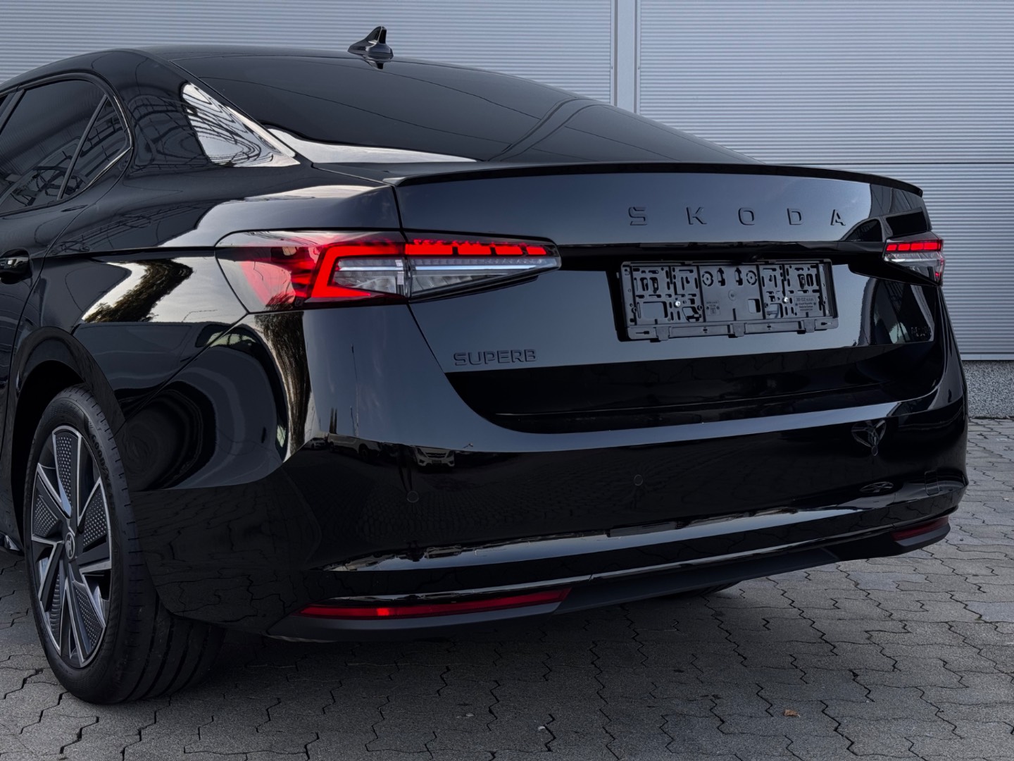 Škoda Superb Sportline 2.0 TSI 195kW 7DSG 4×4 NOVÝ