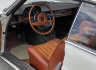 Mercedes-Benz 230 – 300 CE Kupé 250CE Automatic