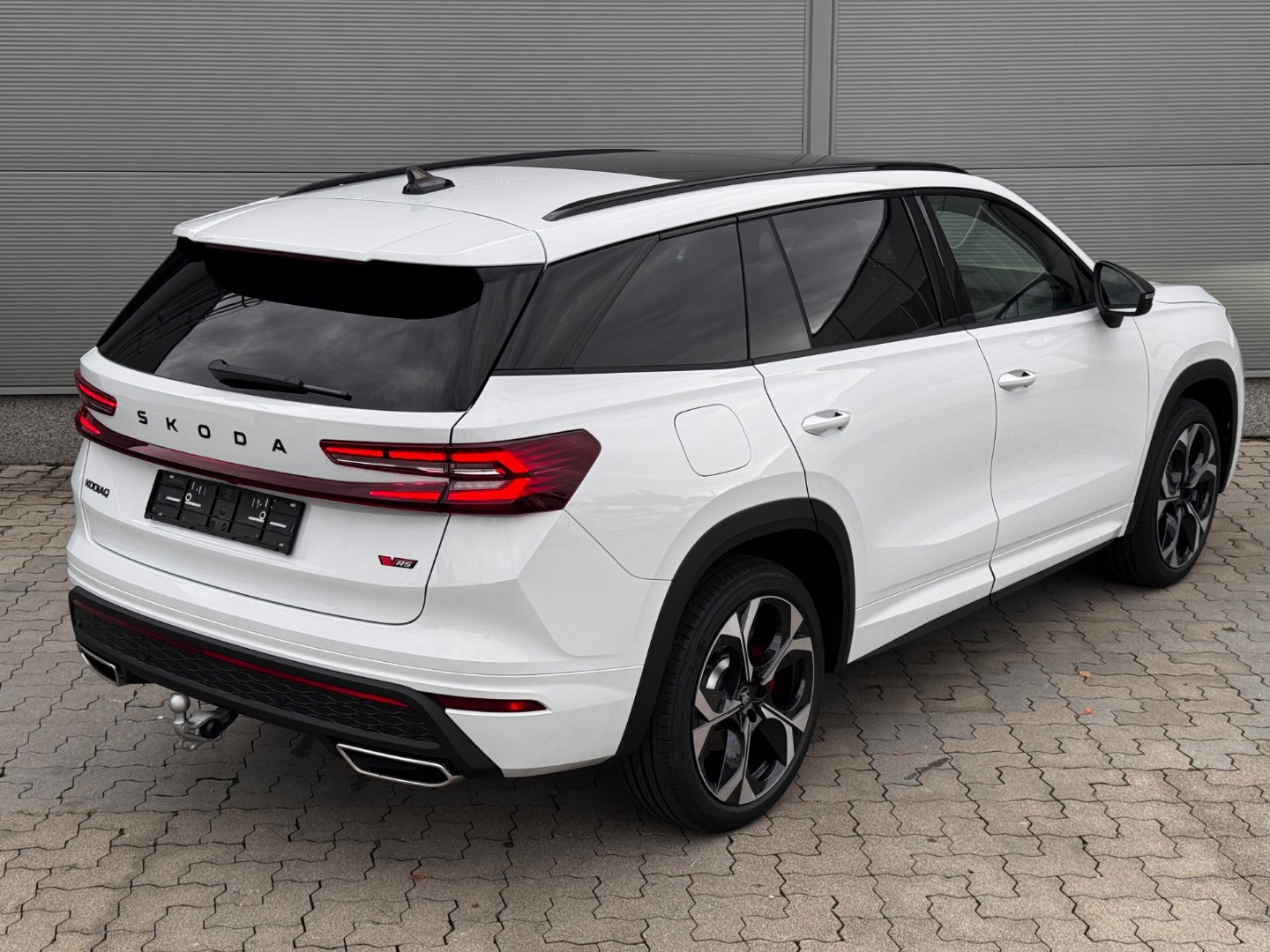 Škoda Kodiaq RS 2,0 TSI 195,00 kW 7-stup. Automat. 4×4 NOVÝ
