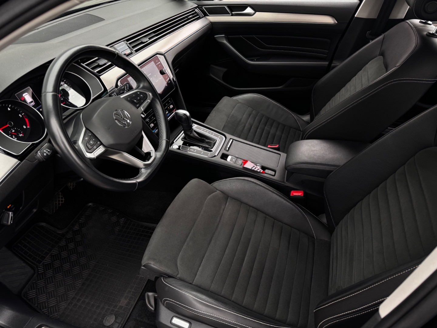 Volkswagen Passat Variant 2.0 TDI Elegance 4Motion DSG