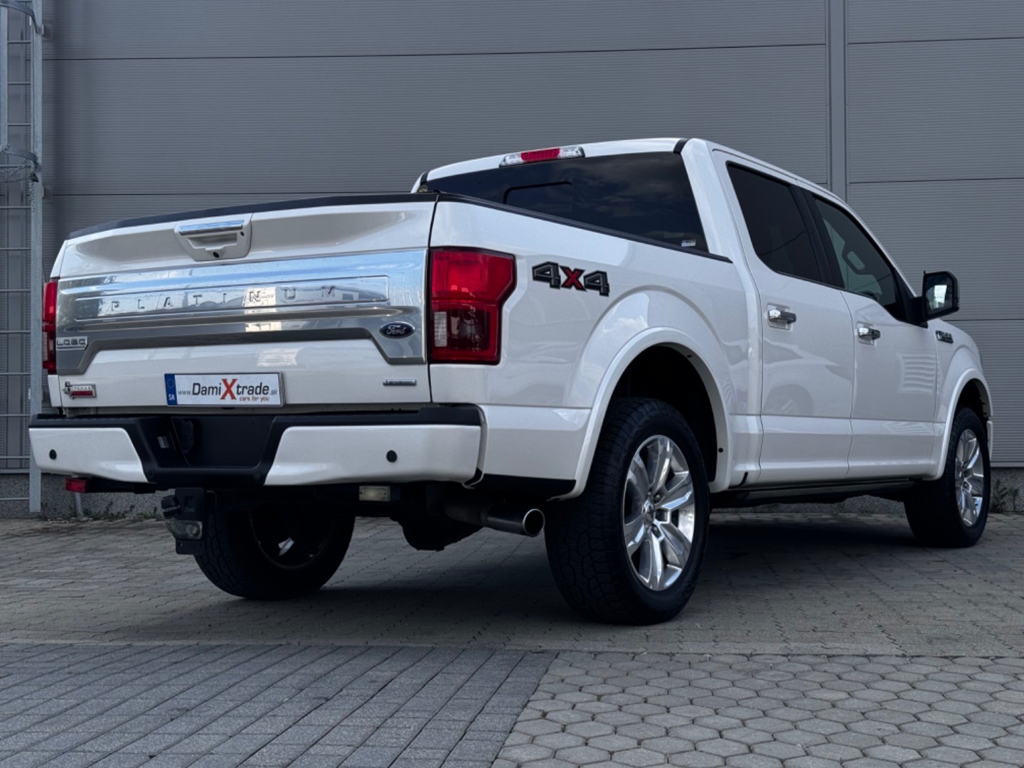 Ford F-150 4×4 PLATINUM Texas Edition