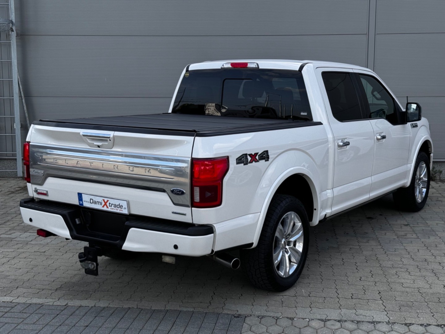 Ford F-150 4×4 PLATINUM Texas Edition