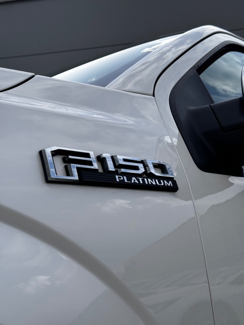 Ford F-150 4×4 PLATINUM Texas Edition