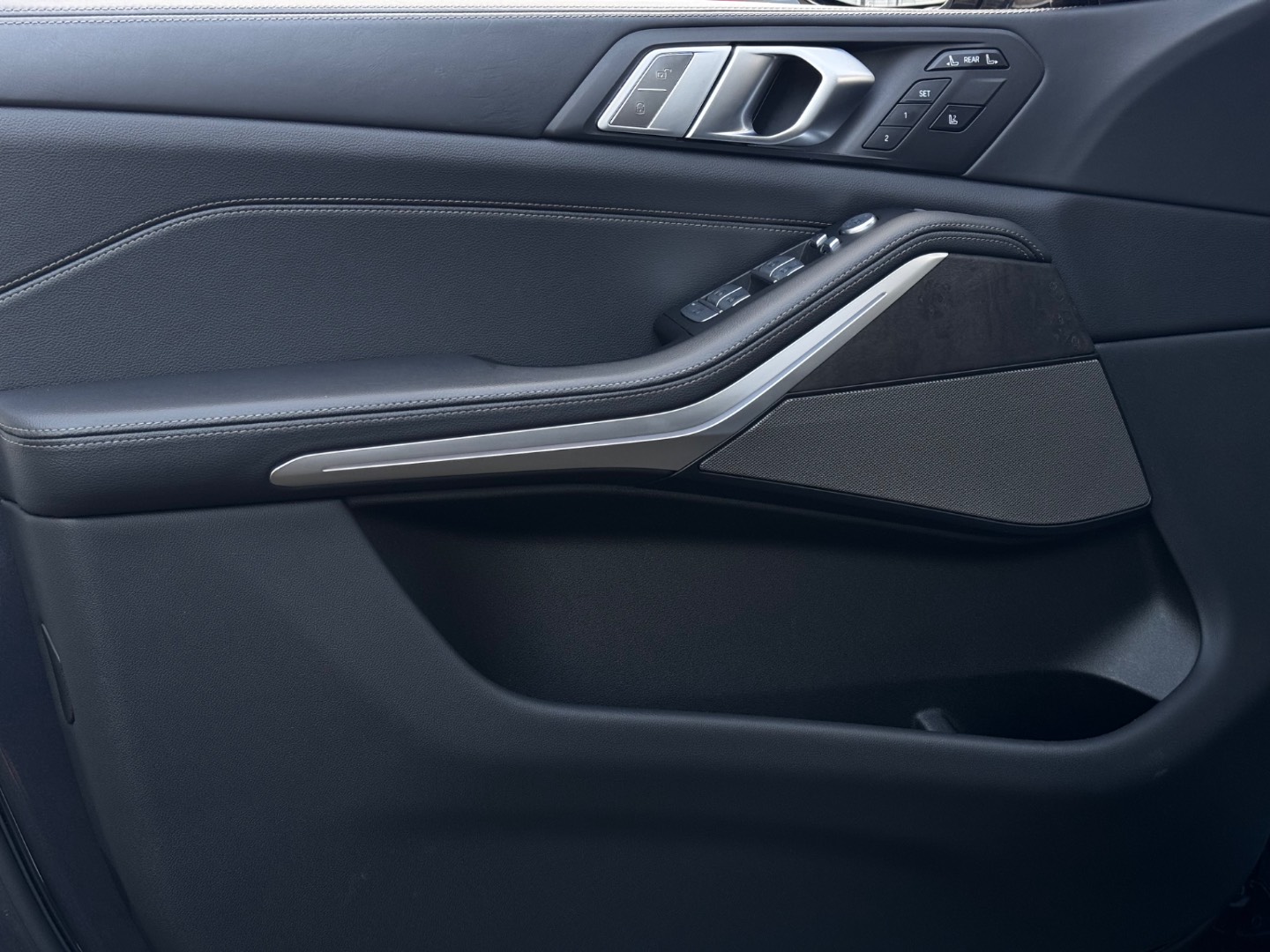 BMW X7 xDrive 40i mHEV A/T