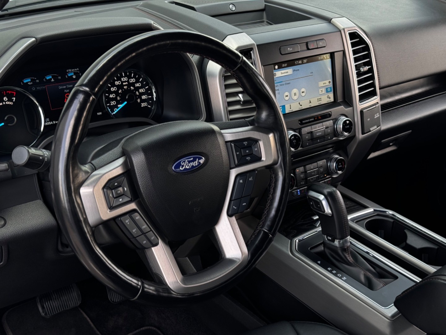 Ford F-150 4×4 PLATINUM Texas Edition