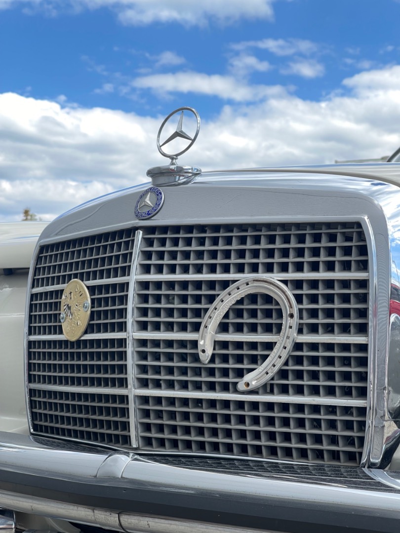 Mercedes-Benz 230 – 300 CE Kupé 250CE Automatic