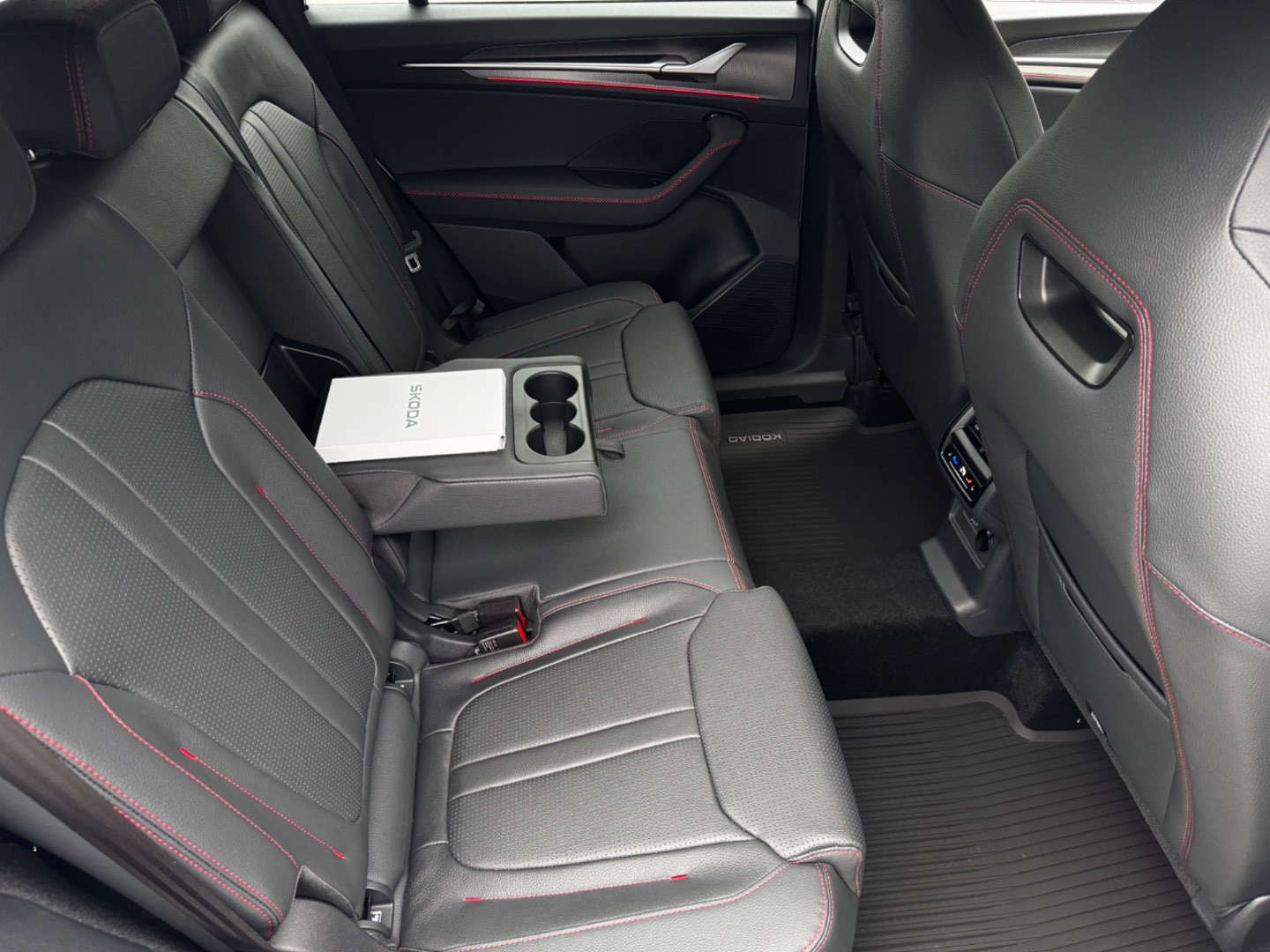 Škoda Kodiaq RS 2,0 TSI 195,00 kW 7-stup. Automat. 4×4 NOVÝ