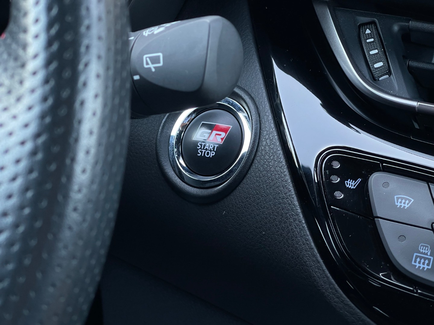 Toyota C-HR 1.8 Hybrid GR Sport E-CVT