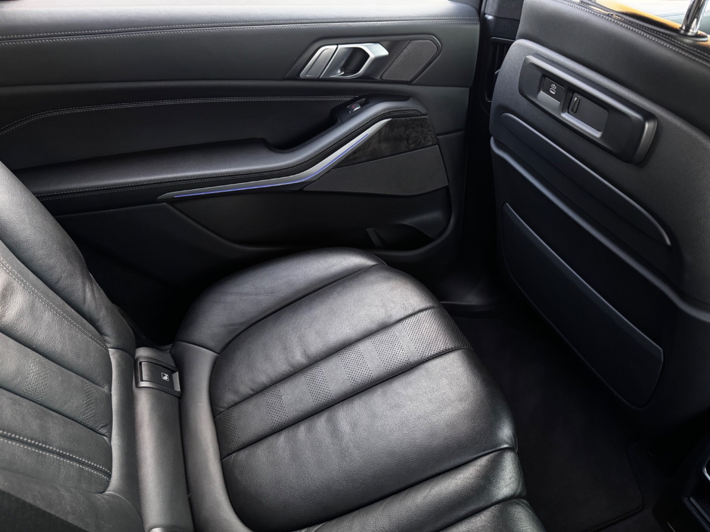 BMW X7 xDrive 40i mHEV A/T