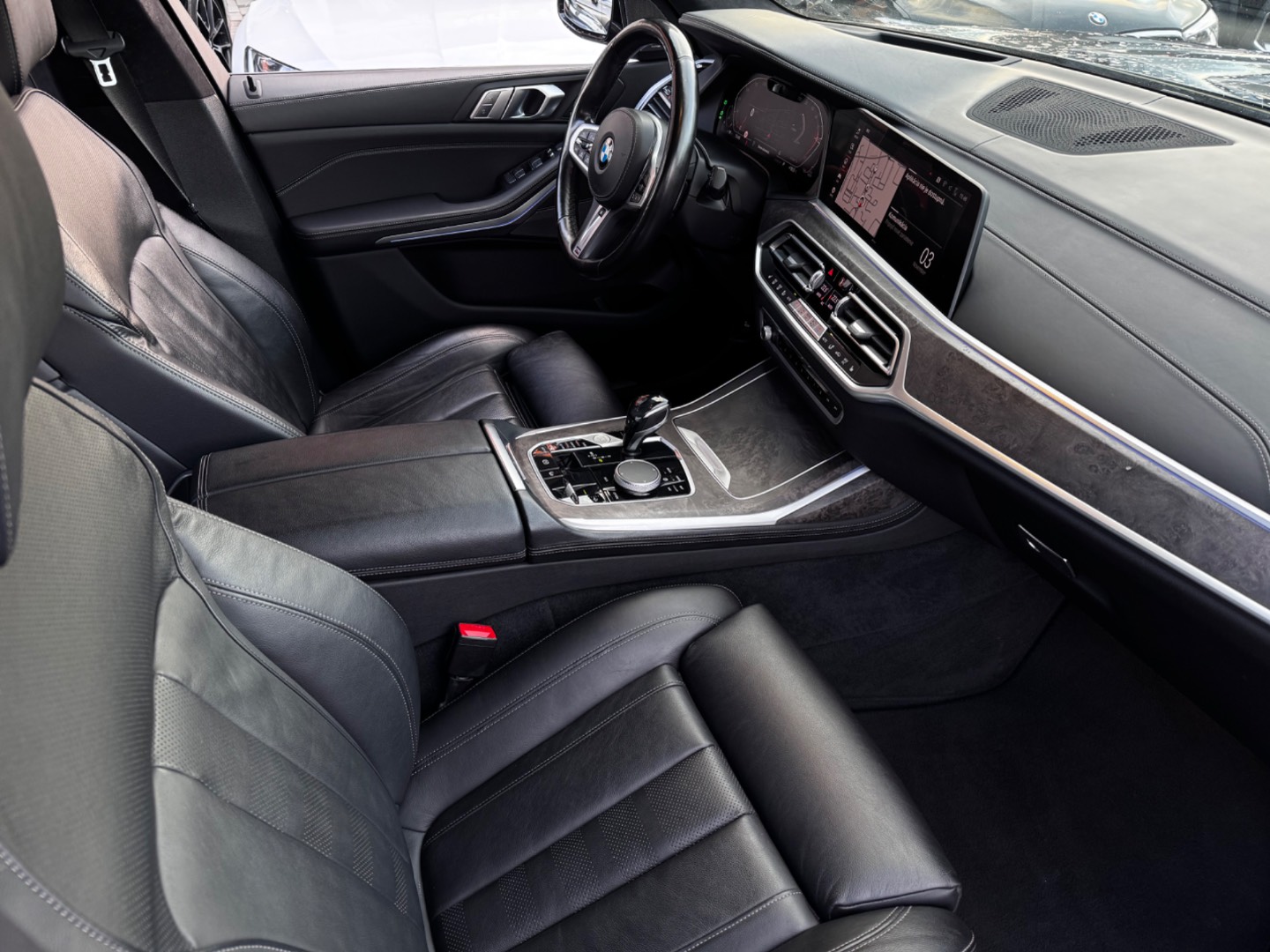 BMW X7 xDrive 40i mHEV A/T