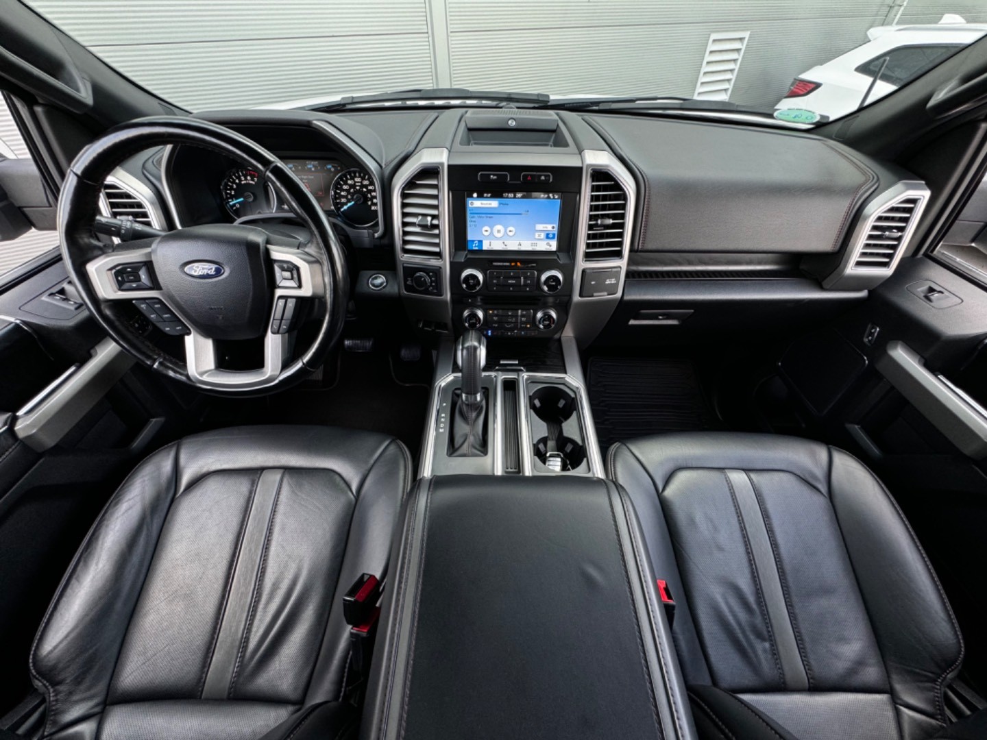 Ford F-150 4×4 PLATINUM Texas Edition