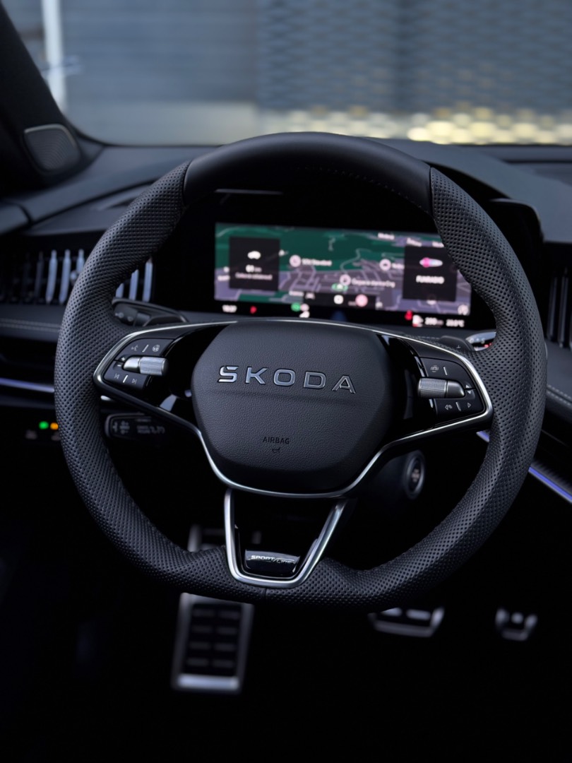 Škoda Superb Sportline 2.0 TSI 195kW 7DSG 4×4 NOVÝ