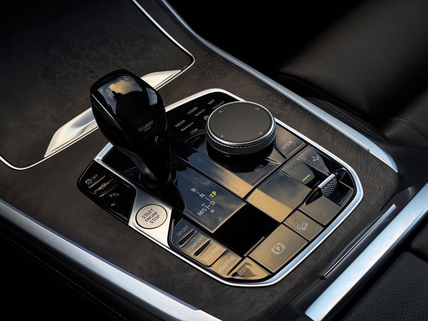 BMW X7 xDrive 40i mHEV A/T