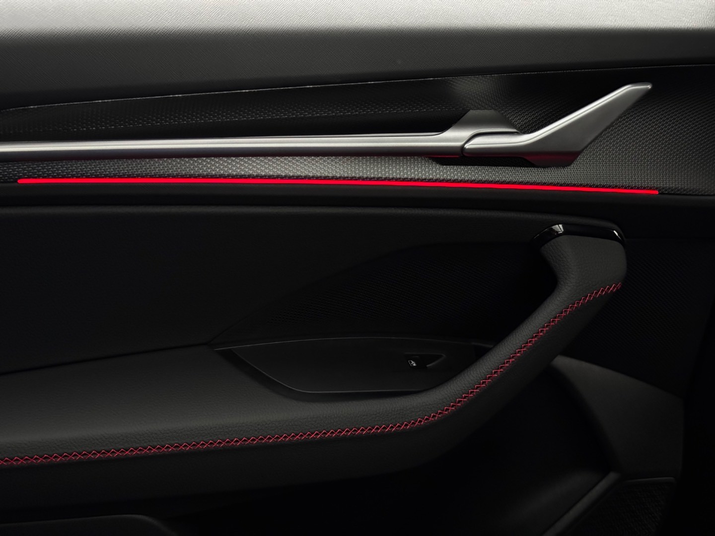 Škoda Kodiaq RS 2,0 TSI 195,00 kW 7-stup. Automat. 4×4 NOVÝ