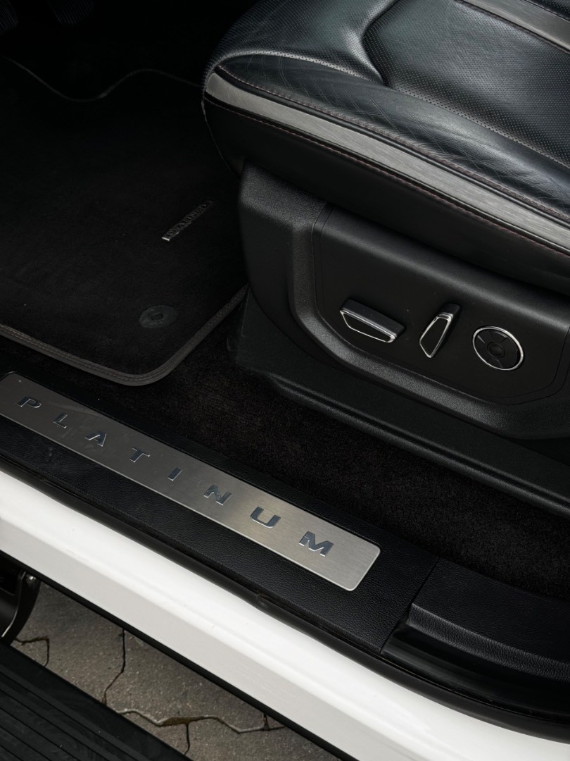 Ford F-150 4×4 PLATINUM Texas Edition