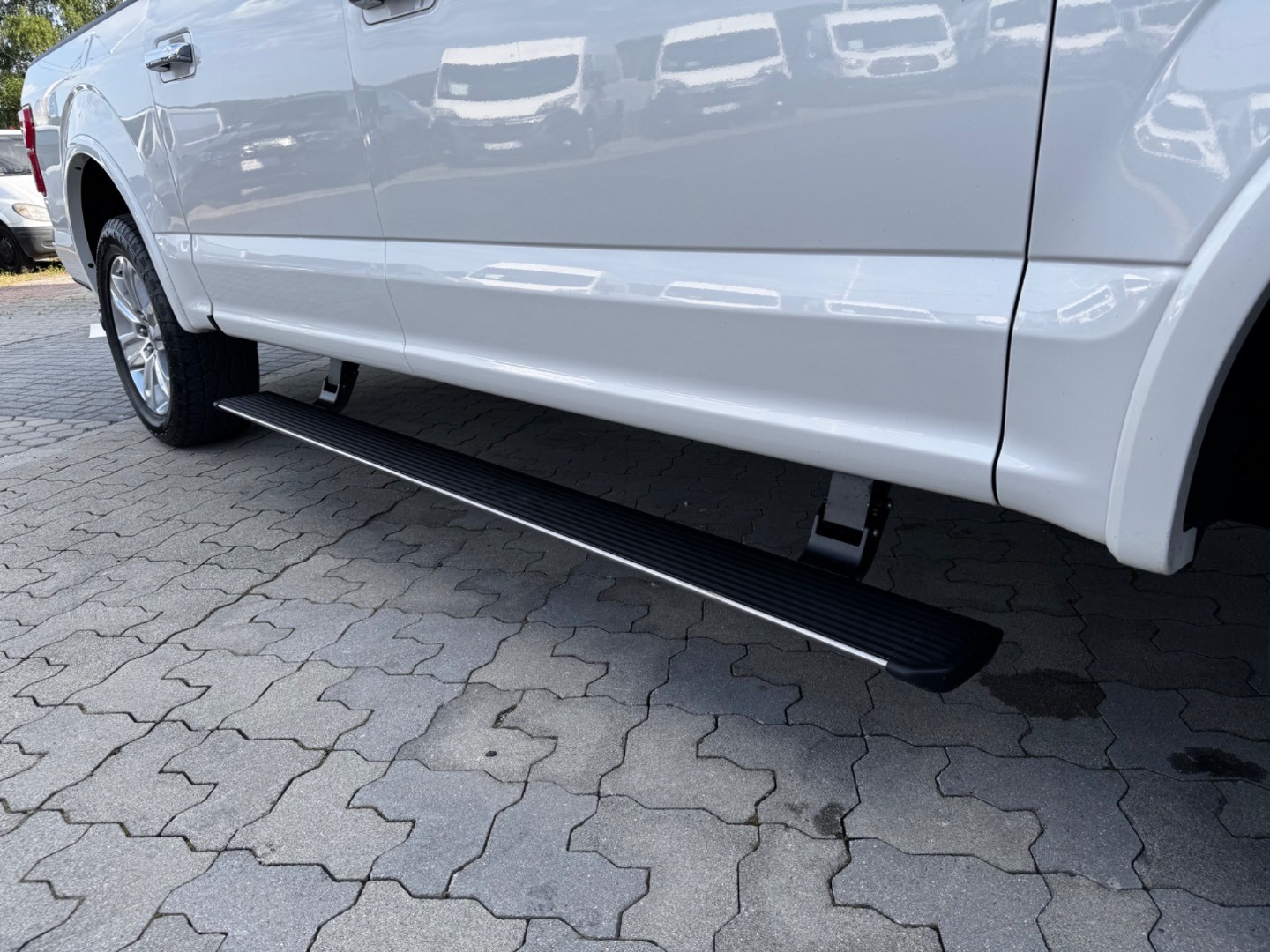 Ford F-150 4×4 PLATINUM Texas Edition