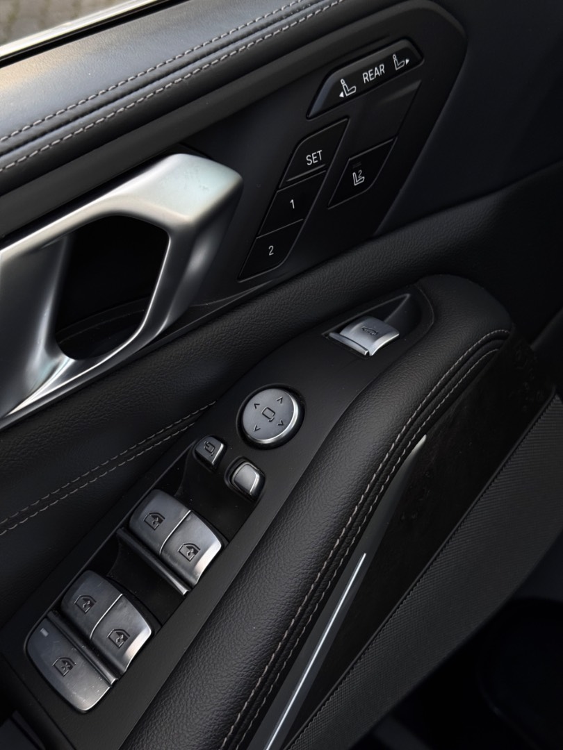 BMW X7 xDrive 40i mHEV A/T