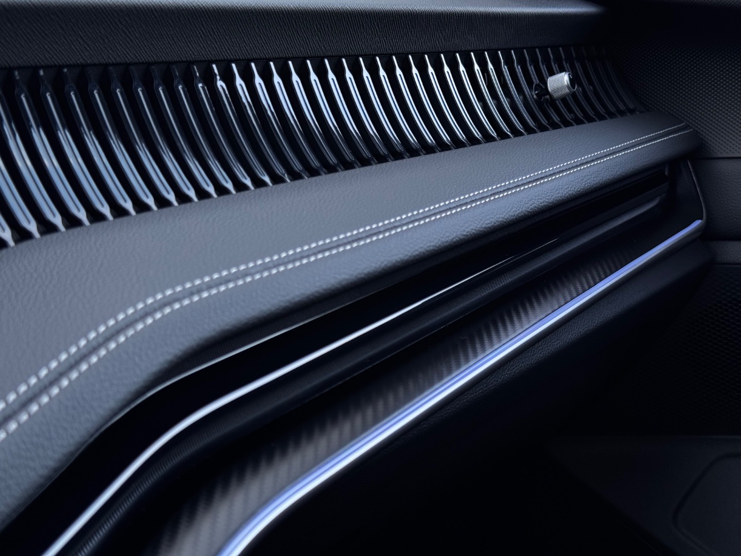 Škoda Superb Sportline 2.0 TSI 195kW 7DSG 4×4 NOVÝ