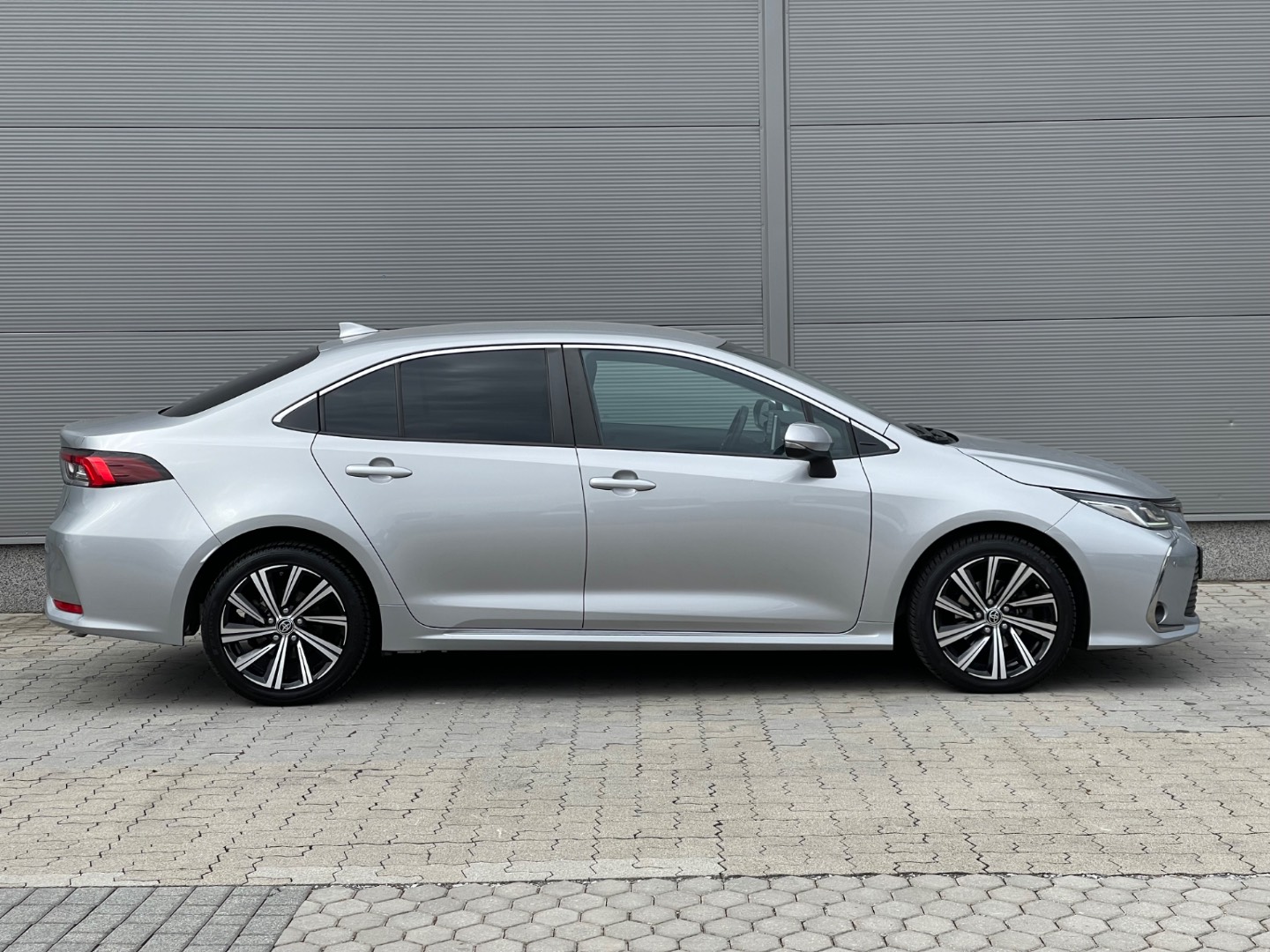 Toyota Corolla 1.8 Hybrid e-CVT Comfort