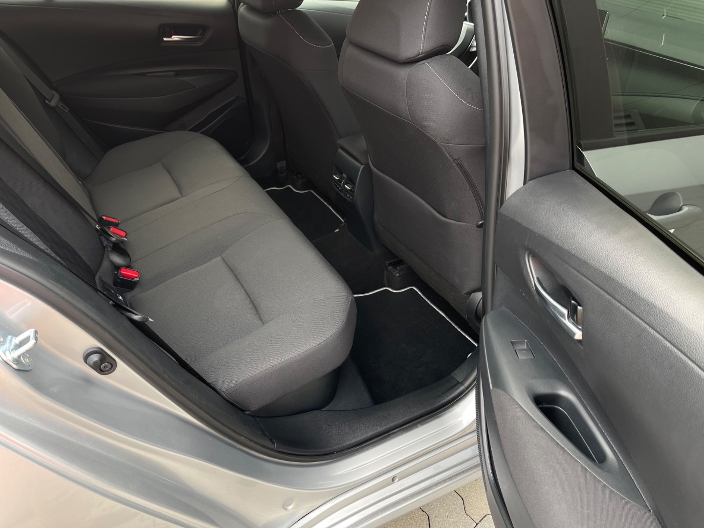 Toyota Corolla 1.8 Hybrid e-CVT Comfort