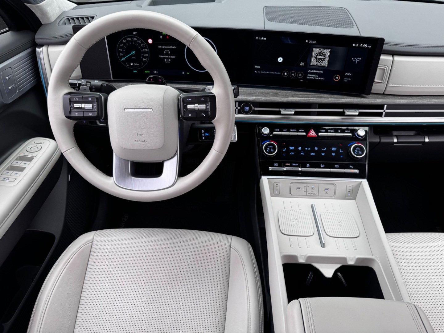 Hyundai Santa Fe 1.6 PHEV Premium AWD AT, 1 Majiteľ, SK, Fabrick