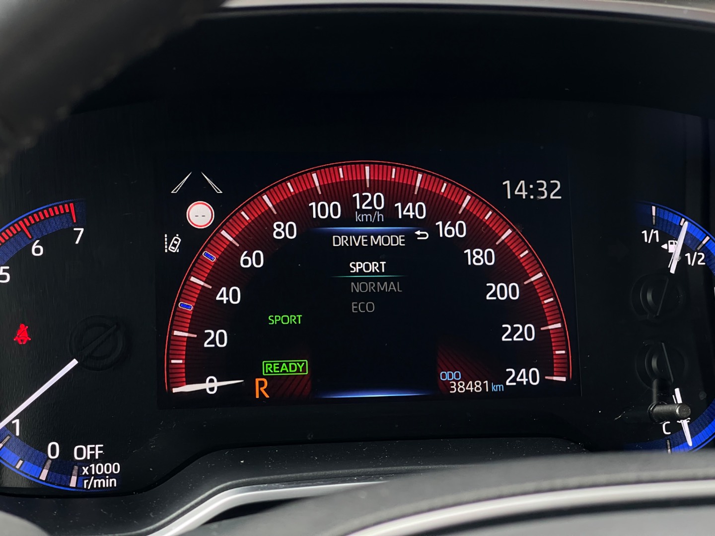 Toyota Corolla 1.8 Hybrid e-CVT Comfort