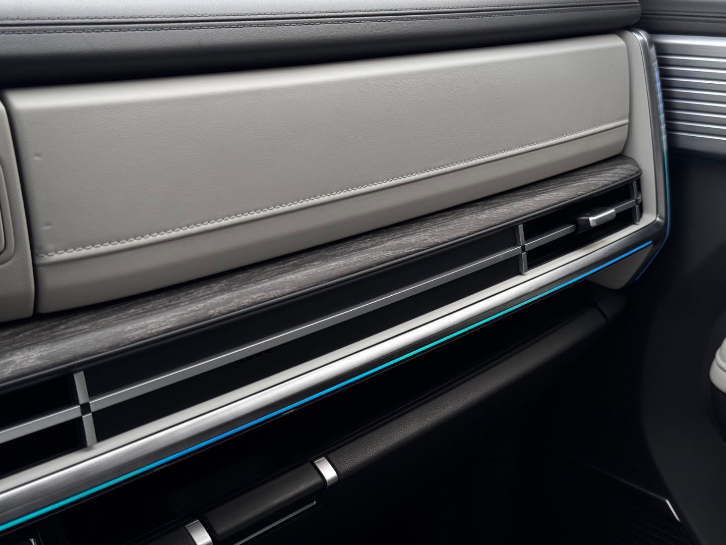 Hyundai Santa Fe 1.6 PHEV Premium AWD AT, 1 Majiteľ, SK, Fabrick